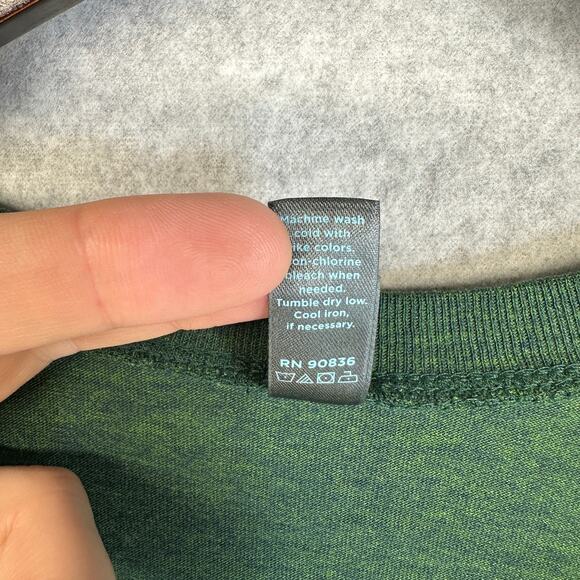 District T-Shirt Henley Mens XL Green Fishing Graphic Print Anchorage Alaska - Picture 6 of 12